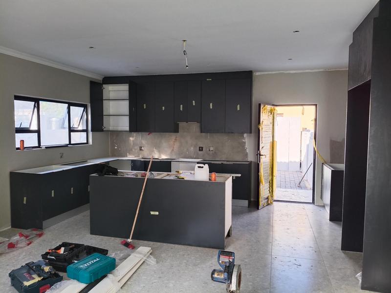 To Let 3 Bedroom Property for Rent in Clamhall Western Cape